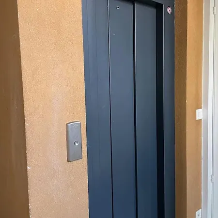 Lägenhet Studio Proche De La Gare ! Lausanne